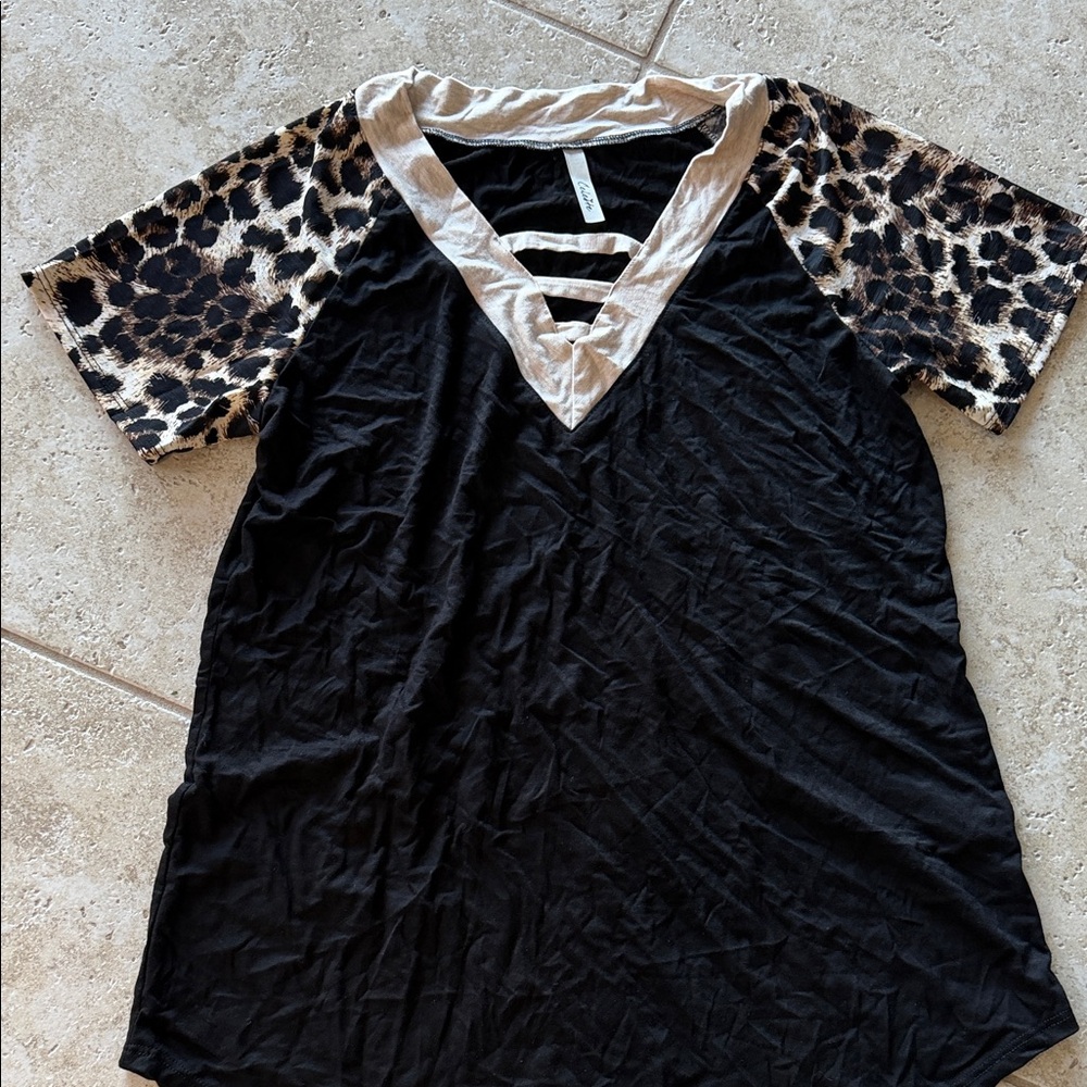 Celeste Black V-Neck Tee with Leopard Print Sleeves and Cream Trim